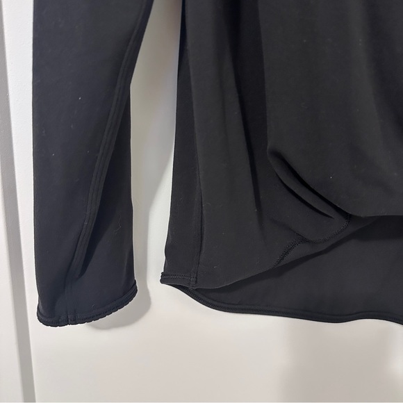 Lululemon Radiant Long Sleeve Wrap- Front Top in Black Women’s approx size 6/8 - Picture 2 of 8
